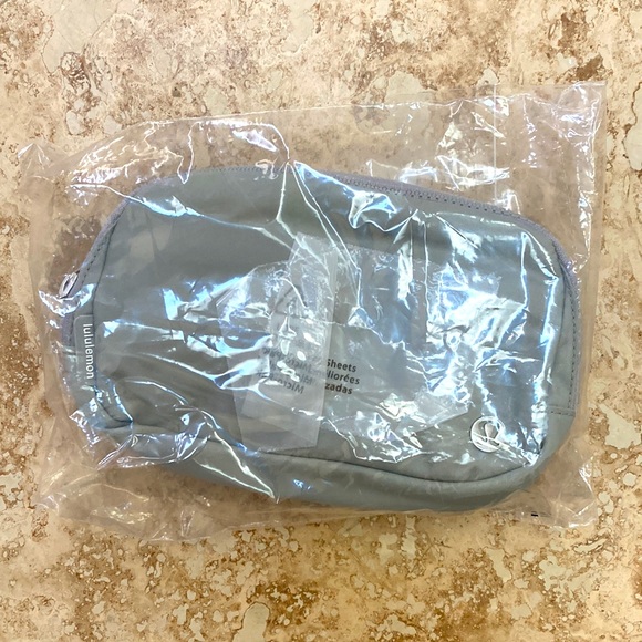 Lululemon Silver Everywhere Belt Bag - Picture 2 of 2